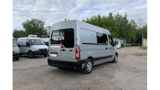Установка диванов Тандем в микроавтобус Renault Master - Рено Мастер-2