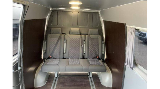 Установка диванов Тандем в микроавтобус Renault Master - Рено Мастер-5