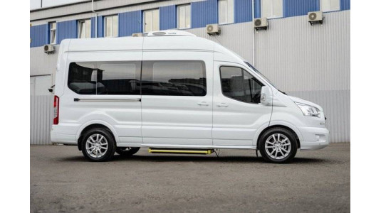 Переоборудование Ford Transit - микроавтобус "Бизнес-купе" Форд Транзит-2