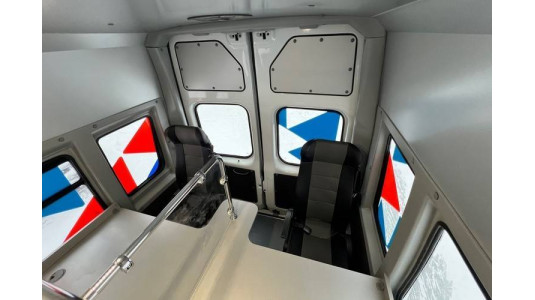 Автомобиль Газель Некст в качестве мобильного офиса-5