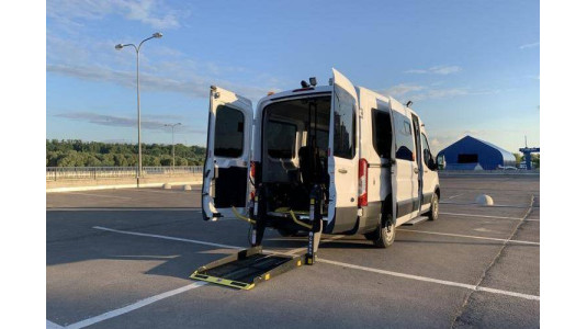 Микроавтобус Ford Transit для перевозки инвалидов (северный вариант)-4