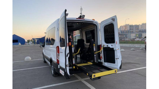 Микроавтобус Ford Transit для перевозки инвалидов (северный вариант)-11