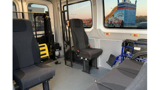 Микроавтобус Ford Transit для перевозки инвалидов (северный вариант)-12