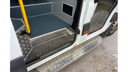 Междугородний автобус Mercedes Sprinter (Мерседес Спринтер)-13