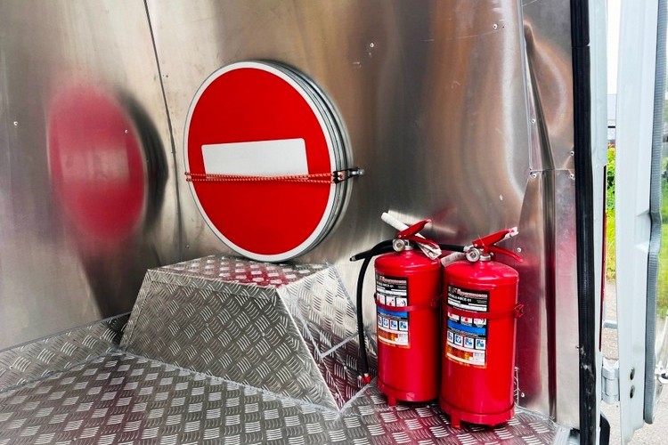 Соболь 27527 для перевозки взрывчатых веществ, опасных грузов EXII класс опасности 1-21