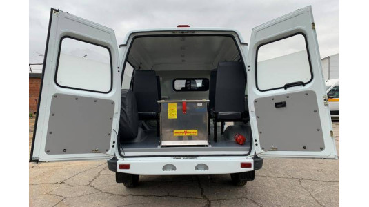 Санитарный транспорт для перевозки больных-3