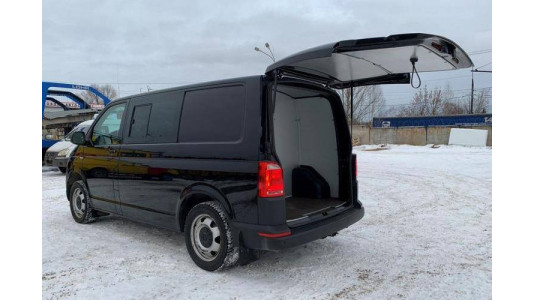 Установка диванов Тандем в микроавтобус Volkswagen - Фольксваген-2