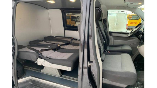 Установка диванов Тандем в микроавтобус Volkswagen - Фольксваген-4