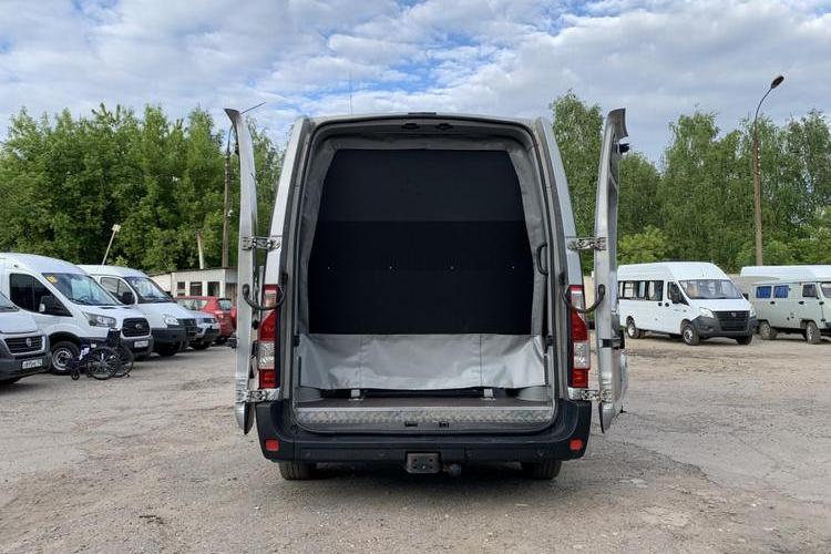 Установка диванов Тандем в микроавтобус Renault Master - Рено Мастер в Нижнем Новгороде