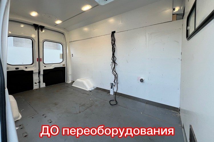 Ford Transit - переделали в грузопассажирский