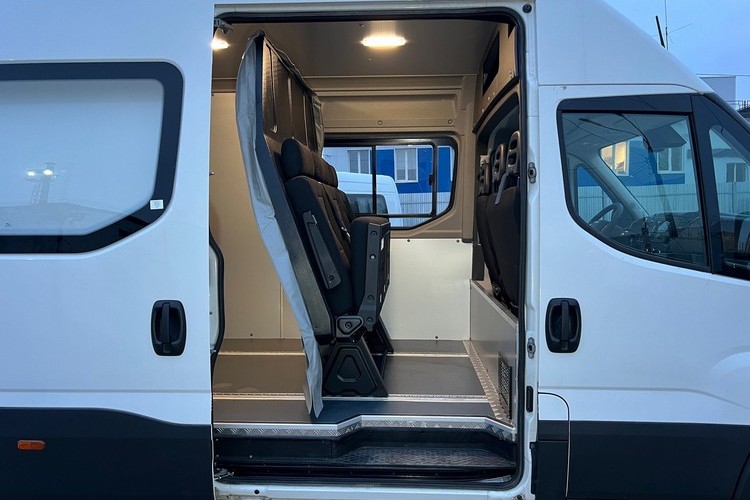 Переделка фургона Iveco Daily