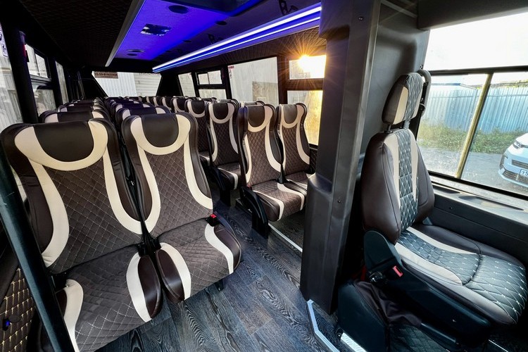 Переоборудуем микроавтобус Iveco Daily VSN-700 в междугородний в ВолгоВятЦентр
