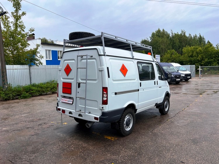 Автомобиль для перевозки опасных грузов Автомобиль для перевозки опасных грузов