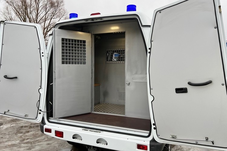 Переоборудование ГАЗ Соболь 4х4 в патрульный автомобиль